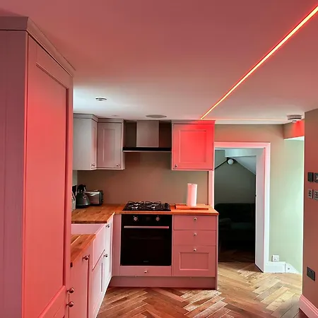 Super Deluxe Apartment